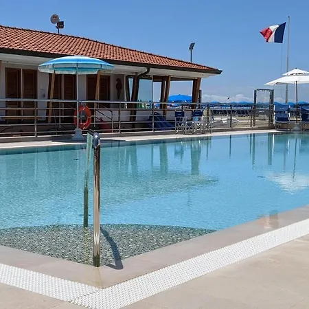 Апартаменти Casa Primavera В'яреджо